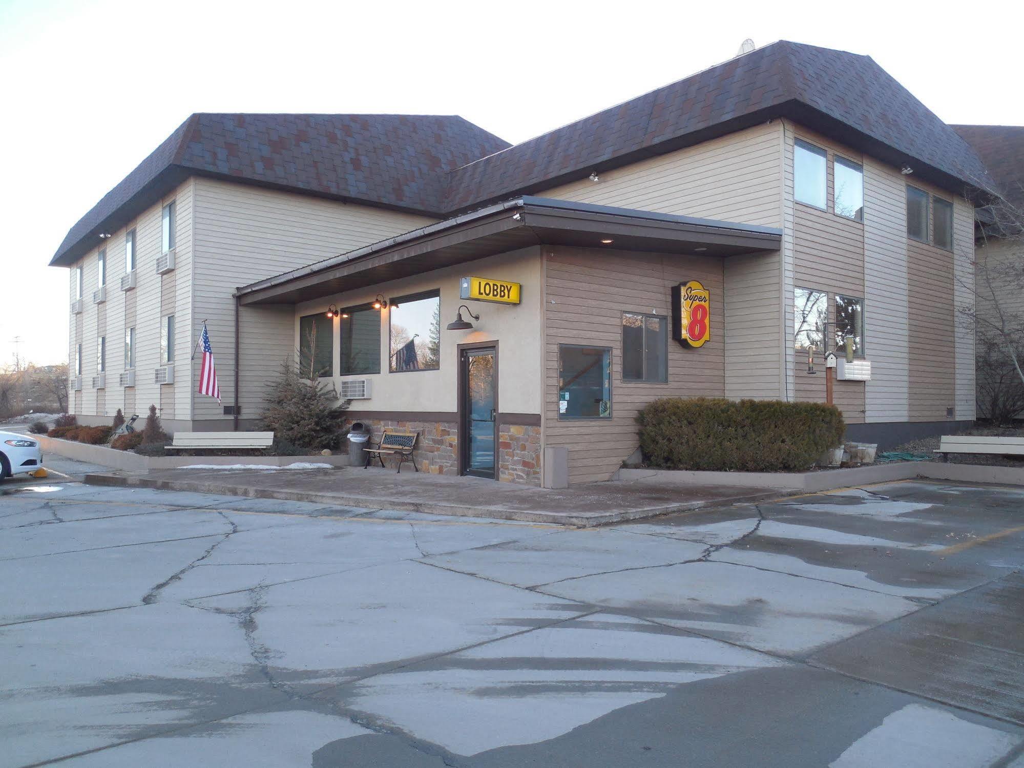 Super 8 By Wyndham Buffalo Exterior photo